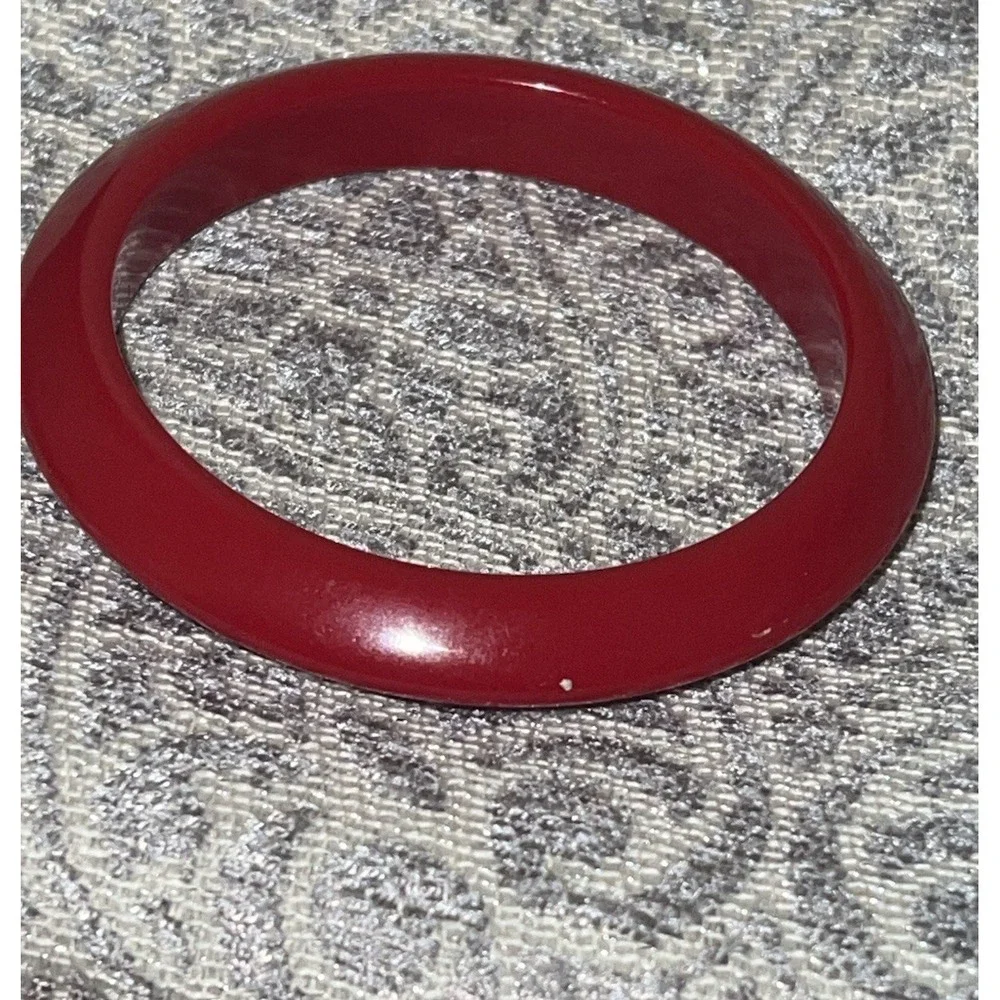 Bakelite Red Bangle Bracelet‎ Vintage - Picture 2 of 3
